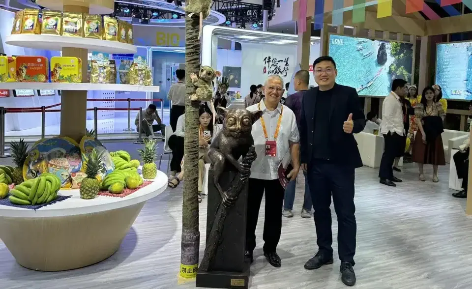 海鑫汇与菲律宾驻华使馆商务参赞 Glenn Peñaranda 交流